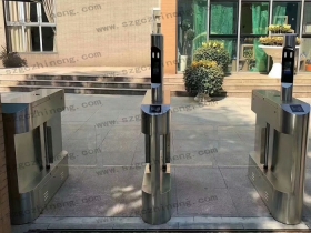 深圳某小區(qū)筒機(jī)圓柱動(dòng)態(tài)人臉識(shí)別案例 深圳某小區(qū)筒機(jī)圓柱動(dòng)態(tài)人臉識(shí)別案例